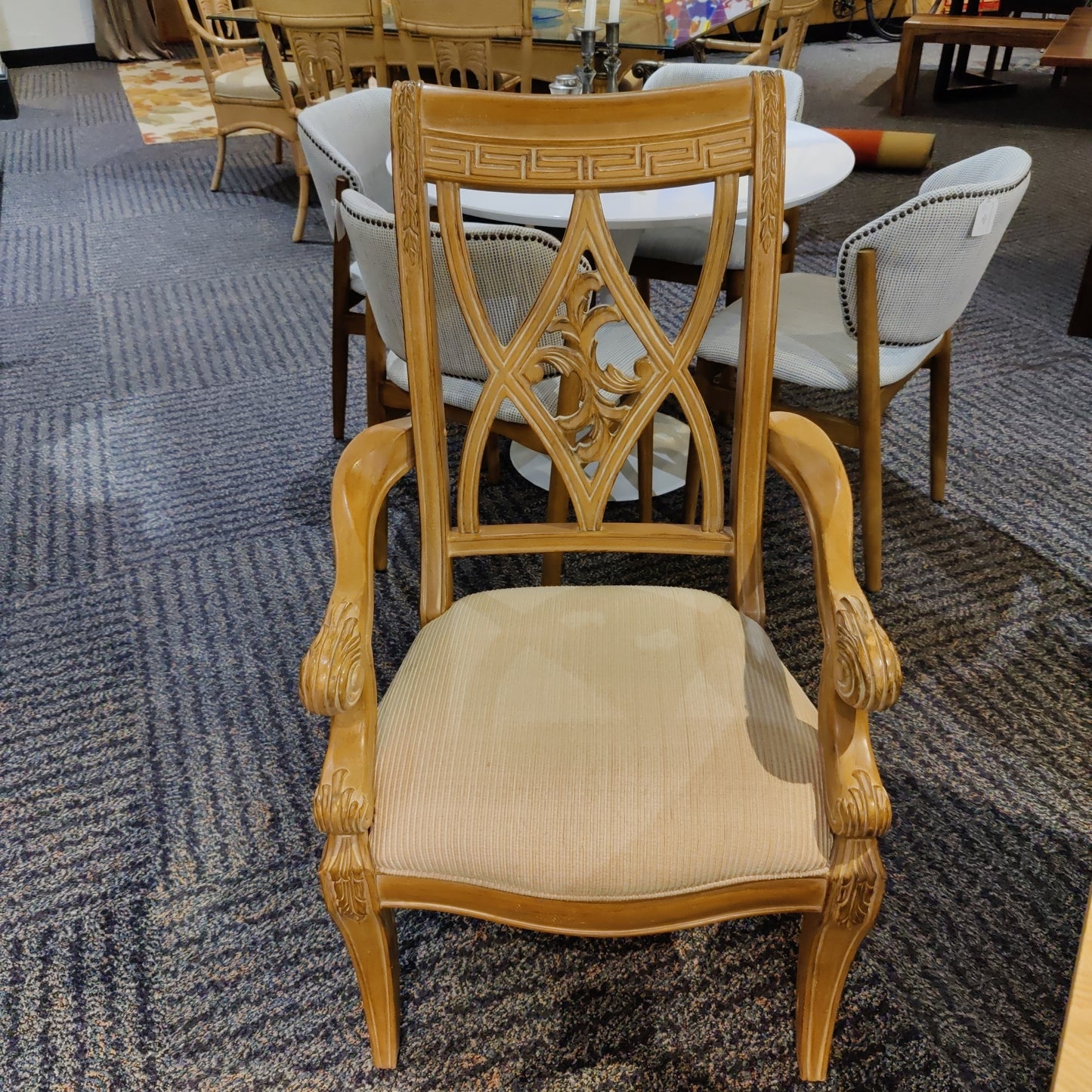 Set of 8 Vintage Bernhardt Furniture Solid Wood Dining Chairs