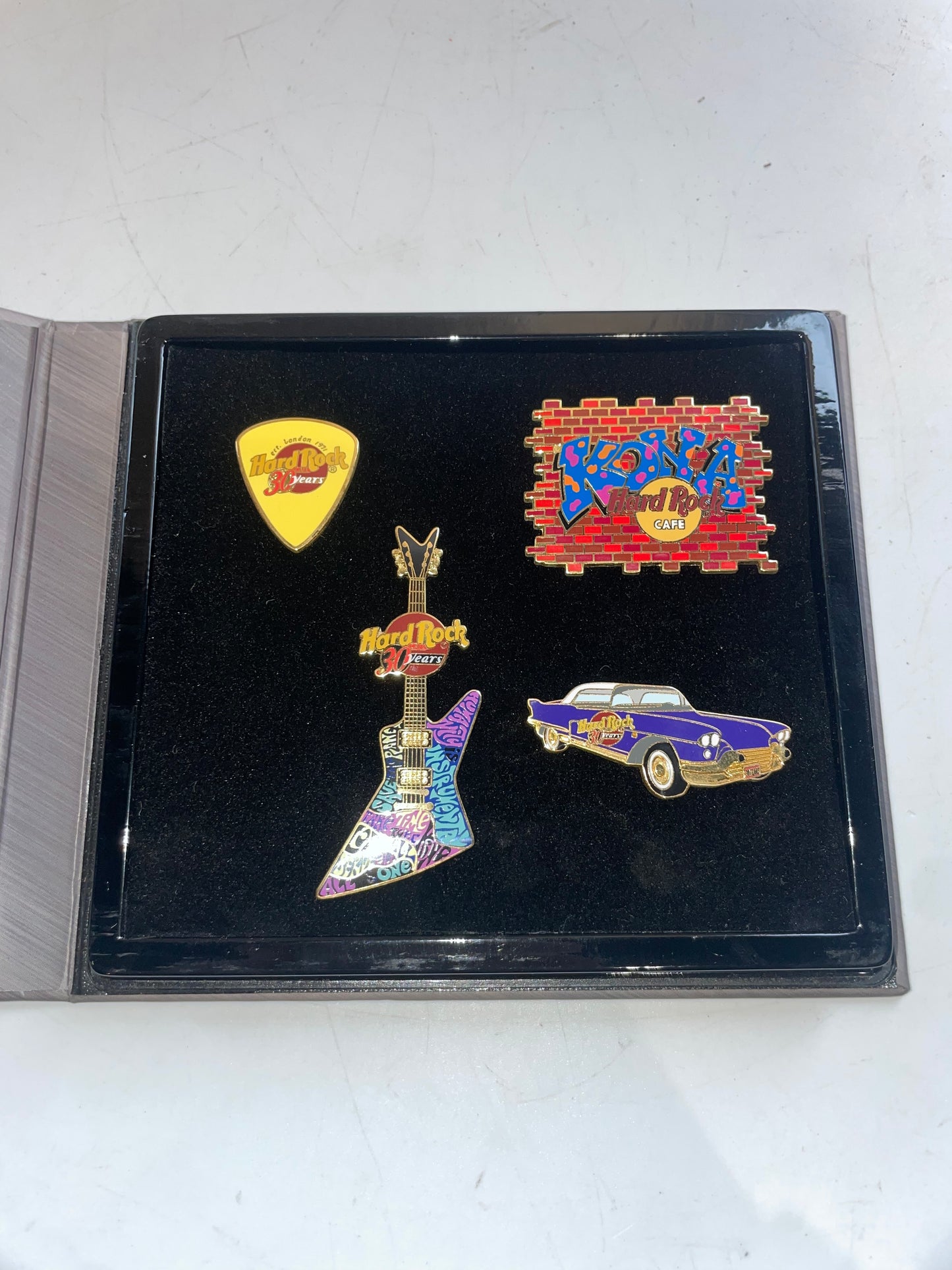 Hard Rock Cafe Kona Retro Puzzle Pin Set