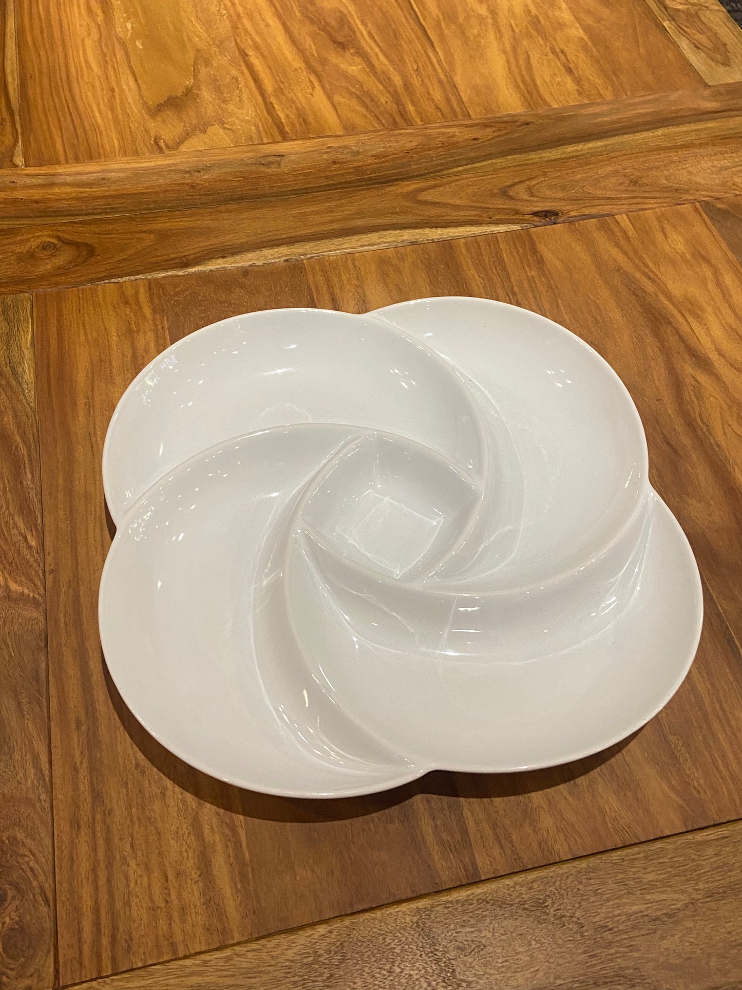 White Glossier Ceramic Split Dish 16” X 16”