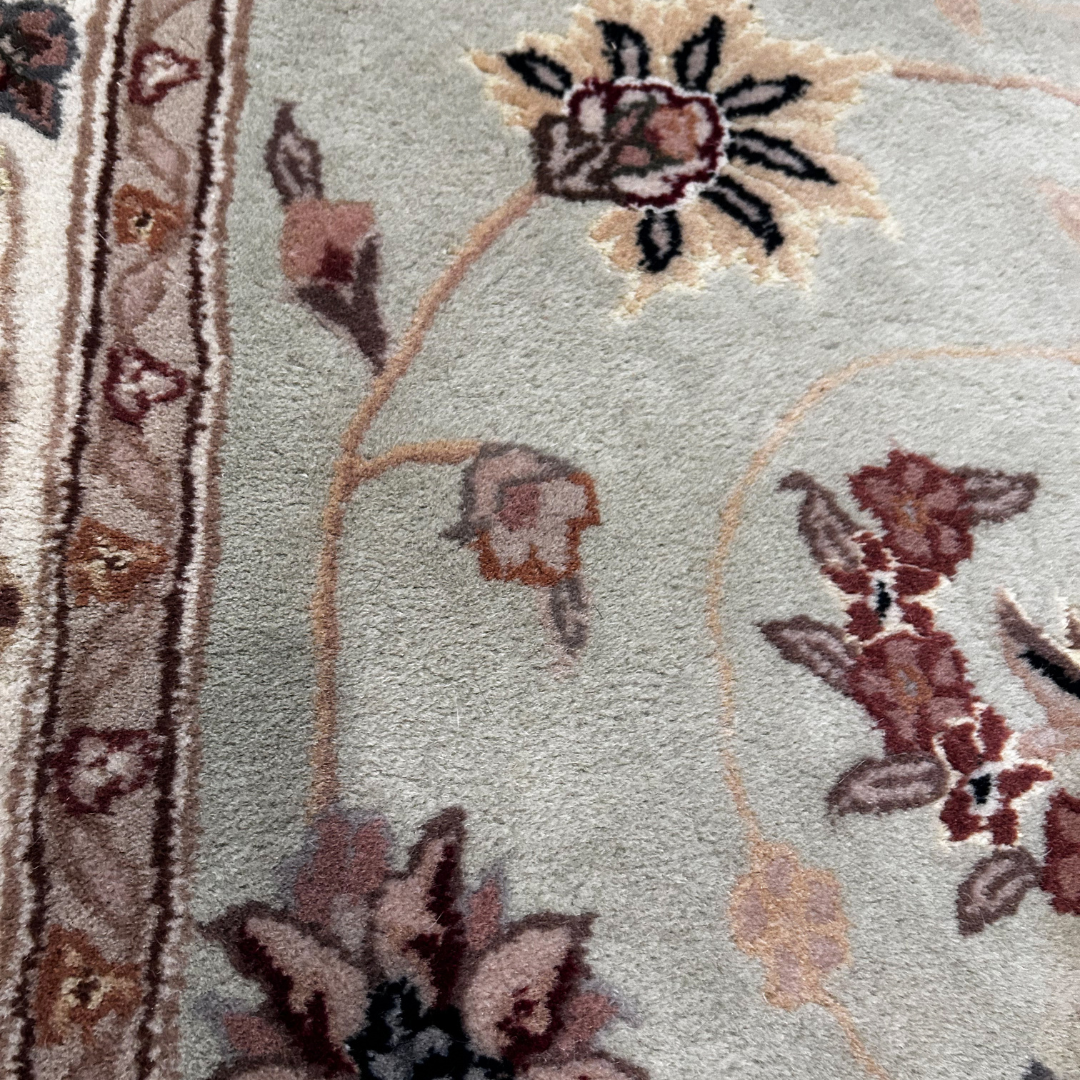 Floral Cream and Rust Traditional Rug 5' x 8'